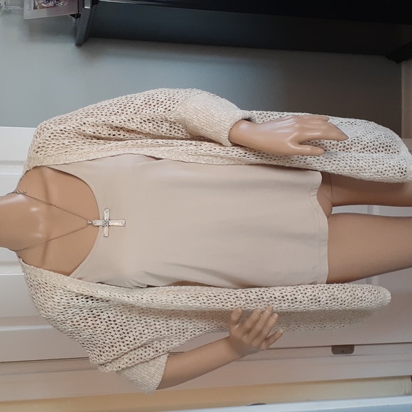 Love by Design open weave top size large cream colored metallic sweater. - Picture 3 of 7